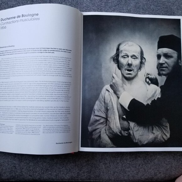 Taschen 50 Photo Icons The Story Behind the Pictures Hans-Michael Koetzle 2011 - Picture 8 of 16